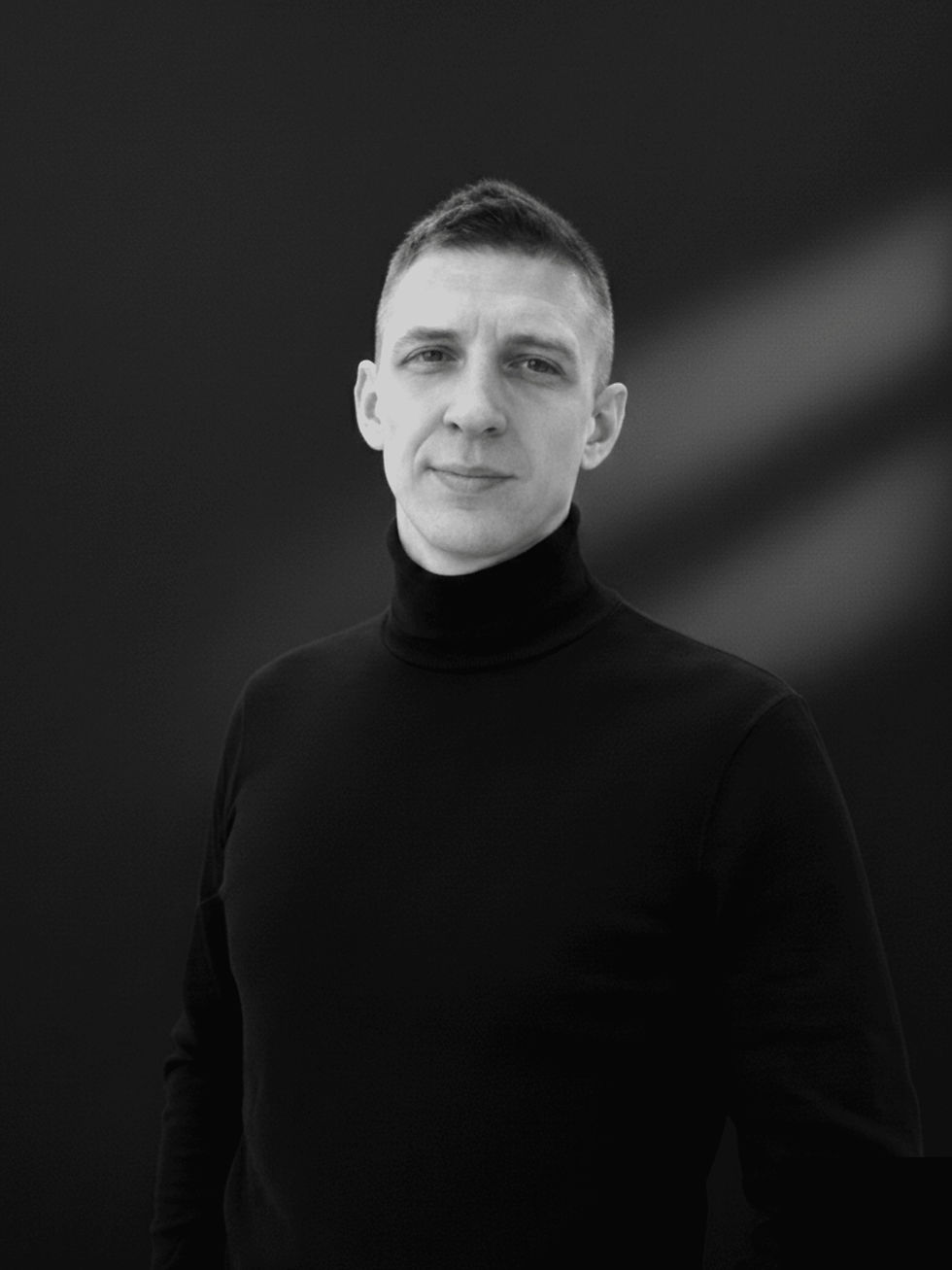 Олександр Лігостаєв (1)_edited.jpg