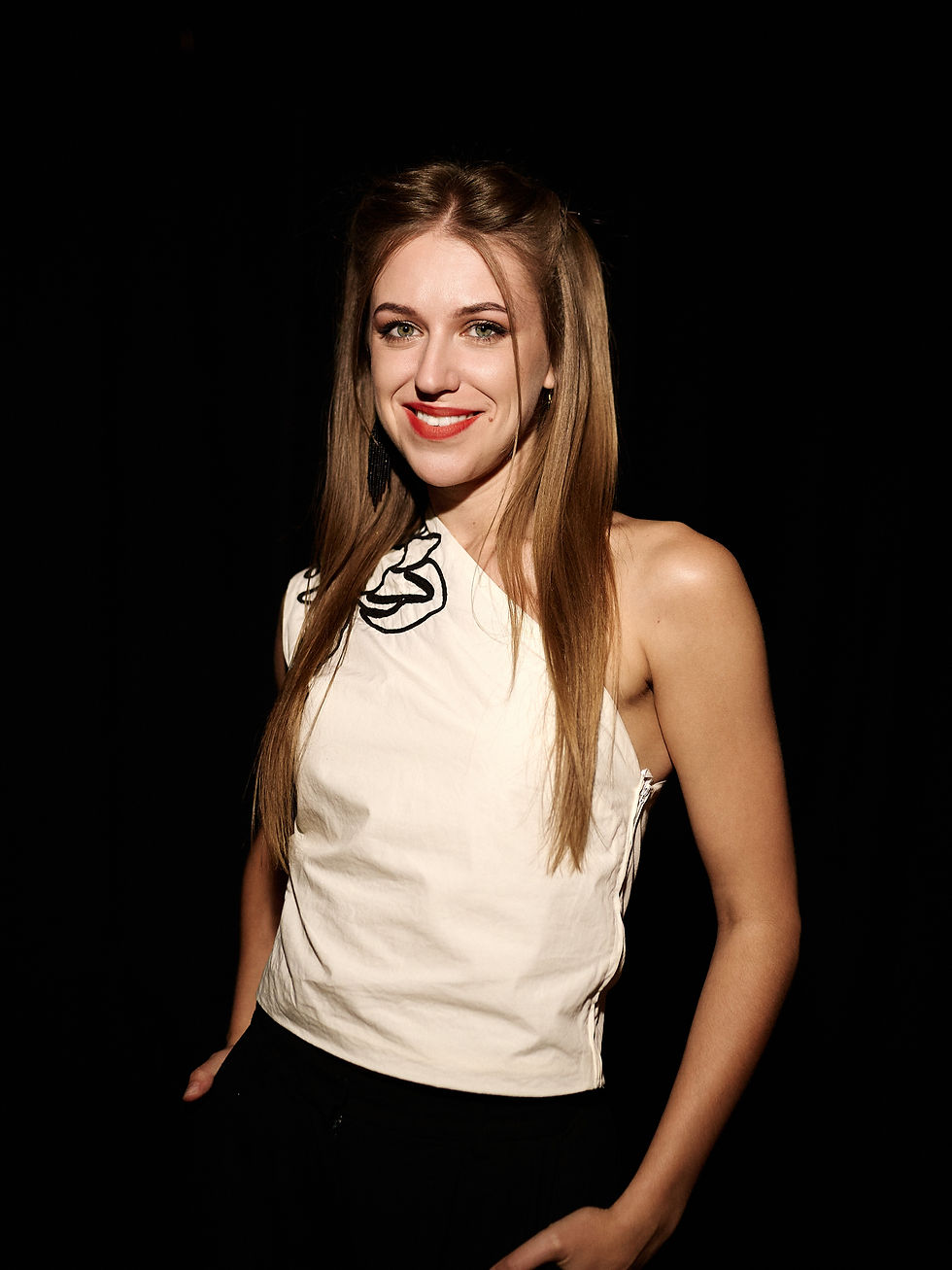 Анастасія Кулініч - альт jpeg_edited.jpg