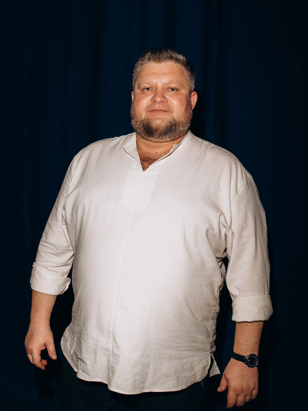 Роман Якимовський - баритон_edited.jpg