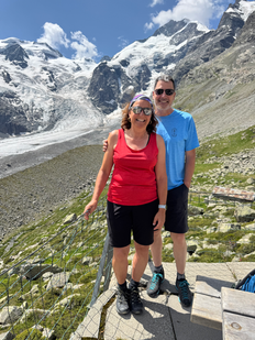 # Sommerferien in den Bergen und Sturz mit Folgen