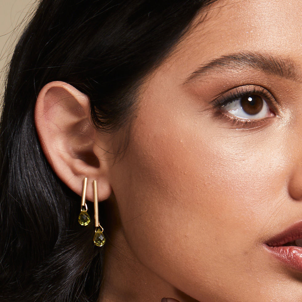 Brinco Veneza Tube Fosco Pequeno com Green Gold P  | Prata com banho de ouro 18k