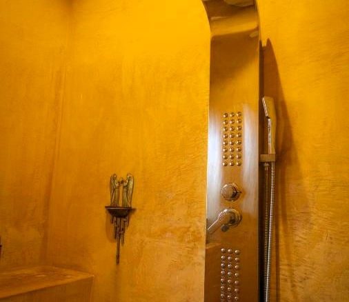 Beachfront Villa for Sale - Michamvi - shower