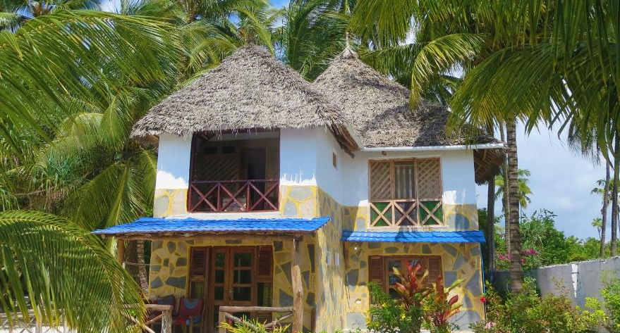 Hotel for sale 15 rooms  Pongwe - bungalow (2)