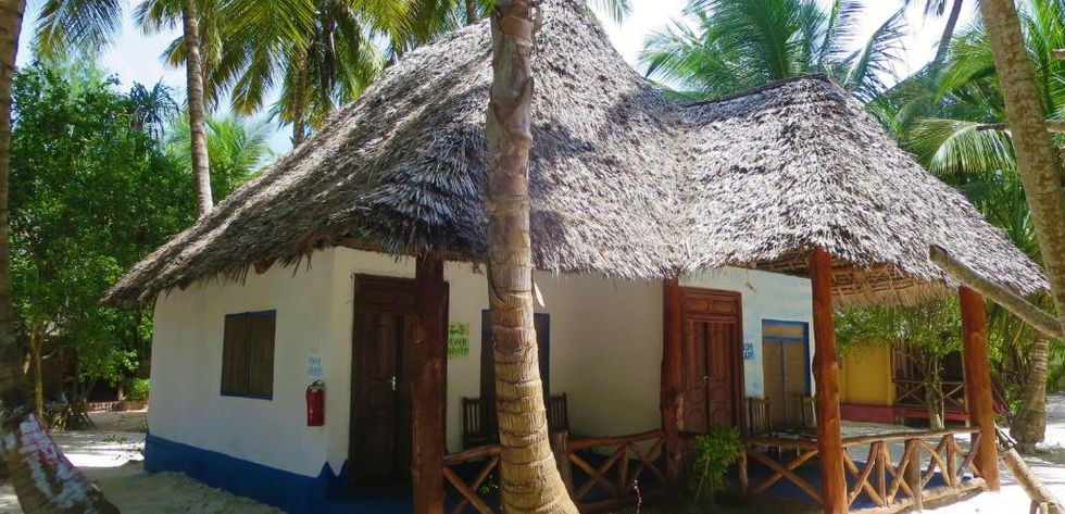 Hotel for sale in Pongwe 15 rooms