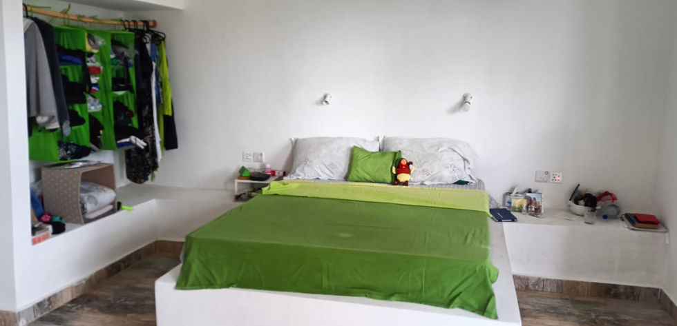 Big room - 5 people