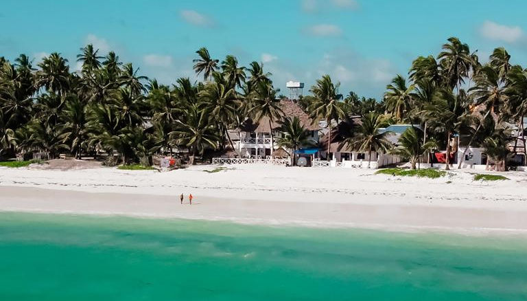 Oceanfront hotel in Bwejuu for Sale