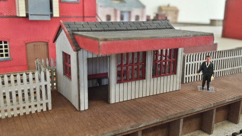 Minffordd Station Building Kit - OO9/OO/HO Scale Plastic Model Railway Platform With Scenery