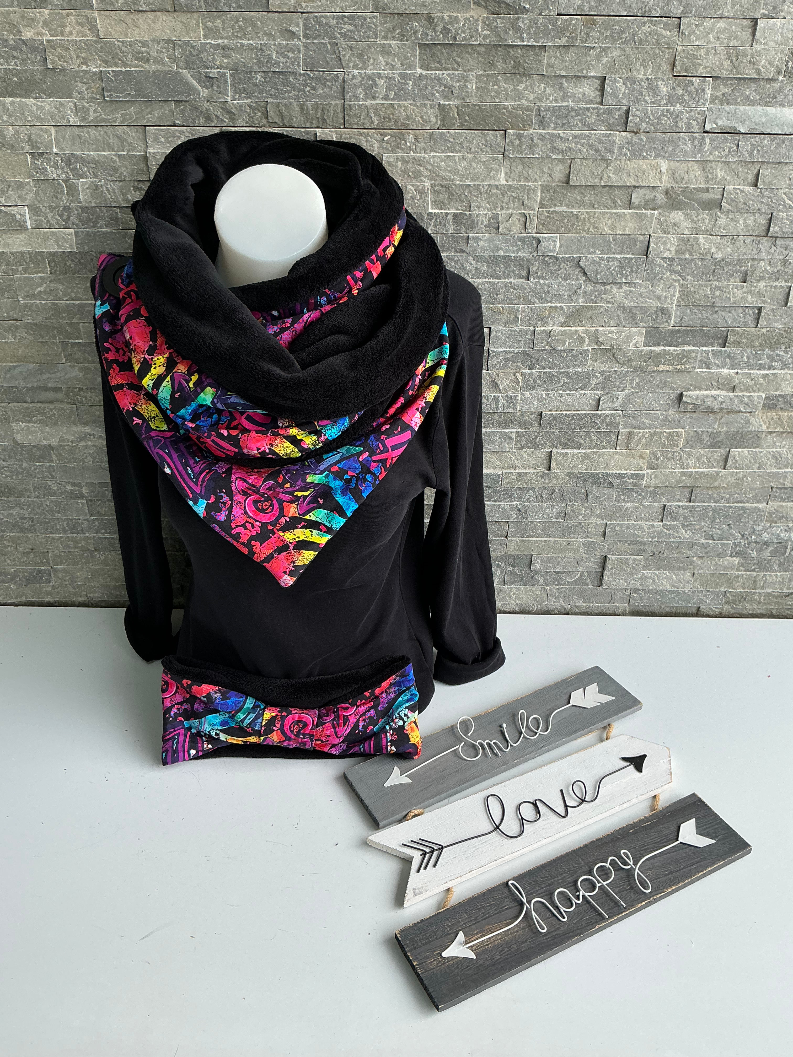 Echarpe bouton "Graffitis" avec l'option bandeau