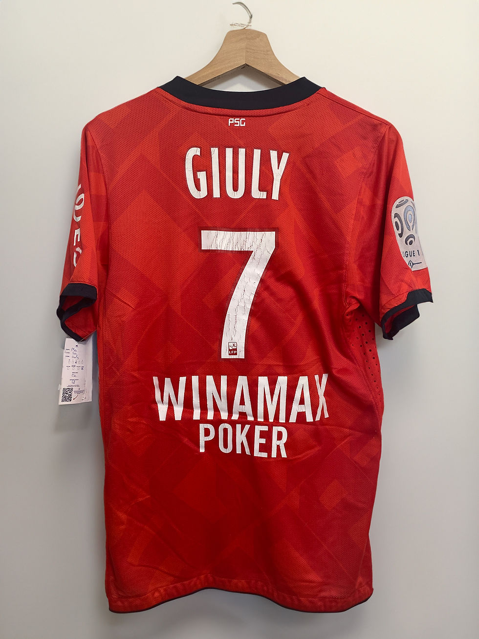 Central Cee S'affiche Avec Le Maillot Du PSG Pour Promouvoir Leur Nouveau Maillot Central Cee S'affiche Avec Le Maillot Du PSG Pour Promouvoir Leur Nouveau Maillot