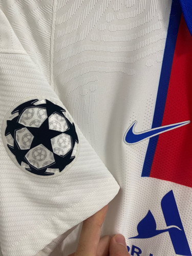 Le maillot pré-match du PSG 2020/2021 (non officiel) - Maillots football Le maillot pré-match du PSG 2020/2021 (non officiel) - Maillots football
