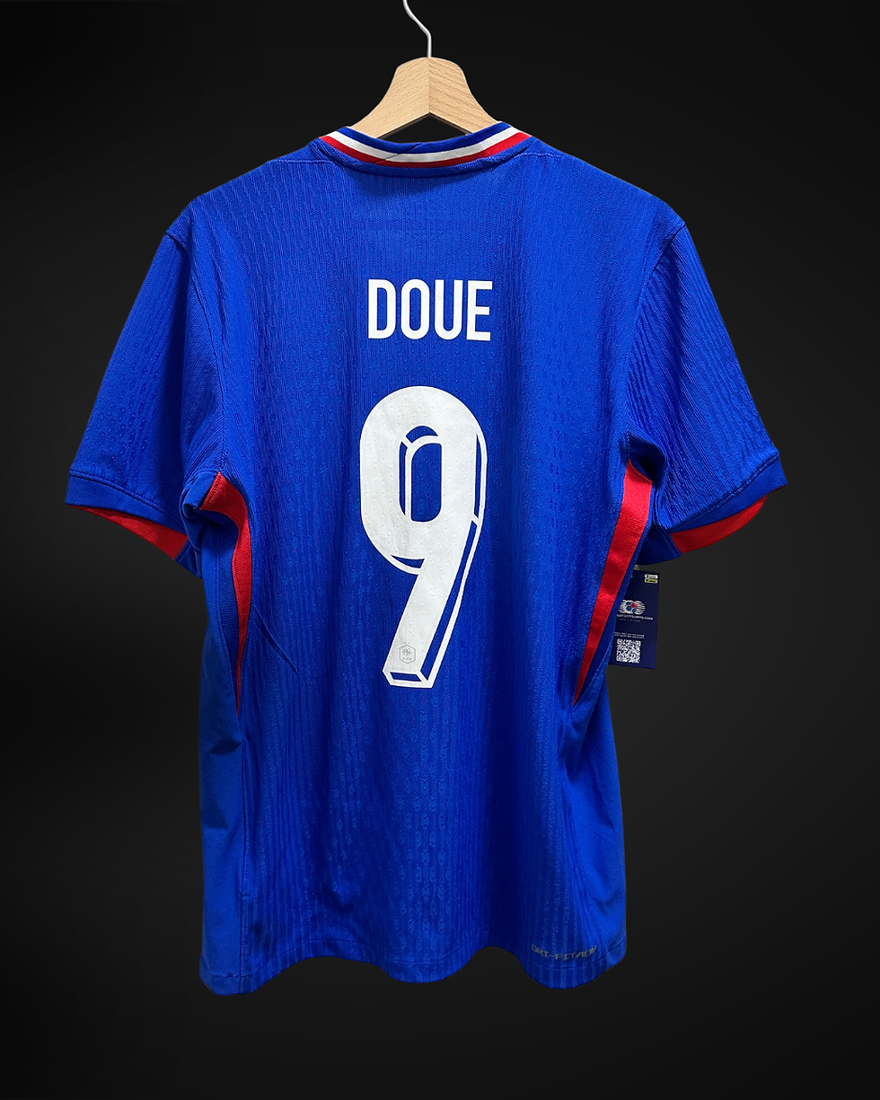 Miniature : FFF  - FRANCE - 2024- DOUÉ
