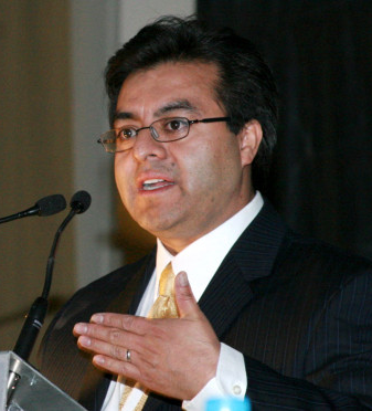 J Roberto Trujillo