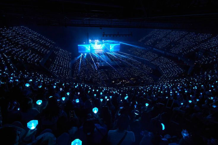 Concert venue filled with light sticks