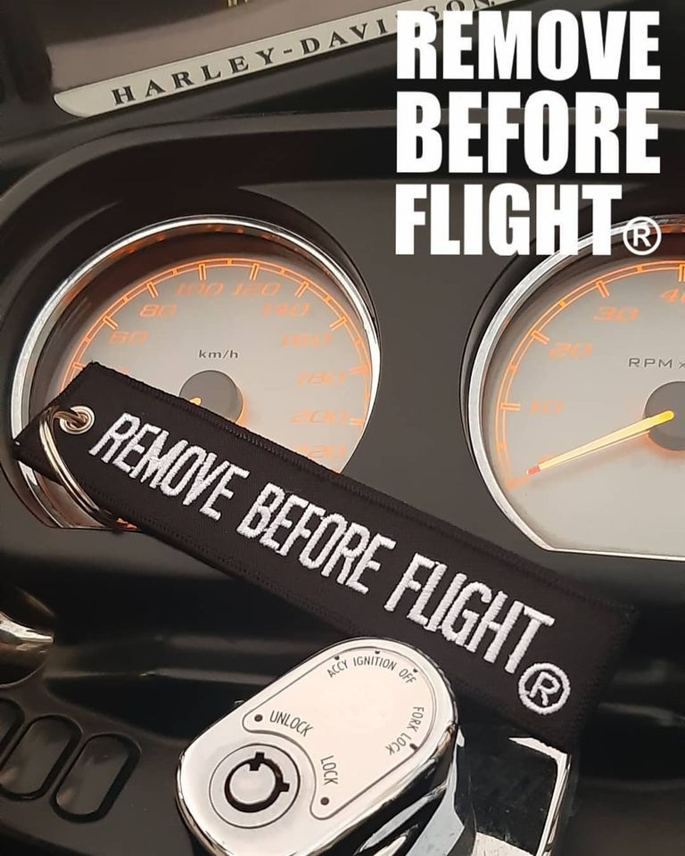 Miniatura: Llavero Remove Before Flight Negro Empaque Blister