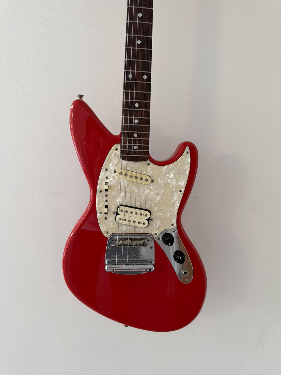 Front view of body detail of Fender Kurt Cobain Jag-Stang - Fiesta Red