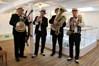 Jazzin' Jazz Band Ténue Intérieure 2022.JPG