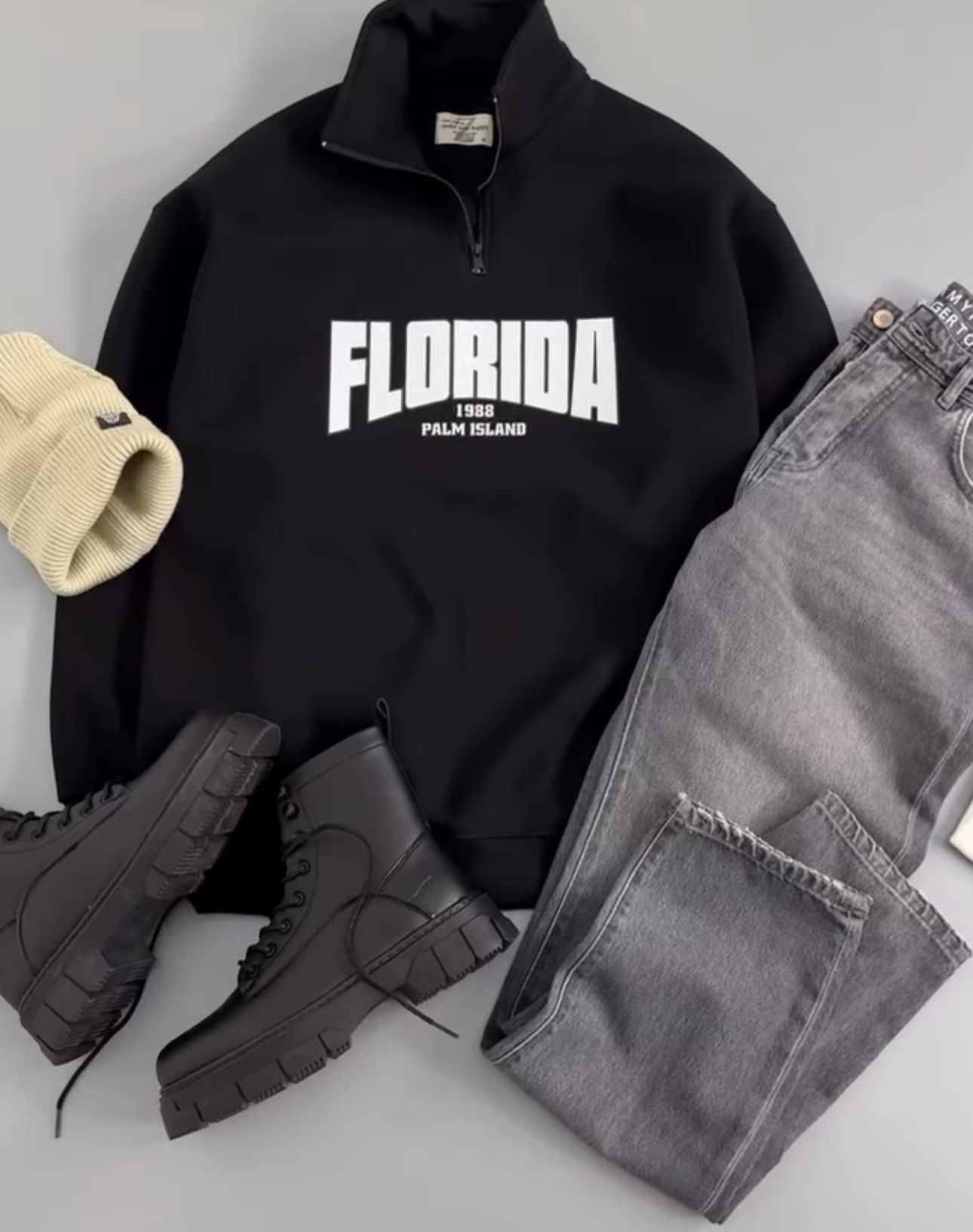 Sweatshirt & Jeans COMBO ⭐⭐⭐⭐(4.4/5)