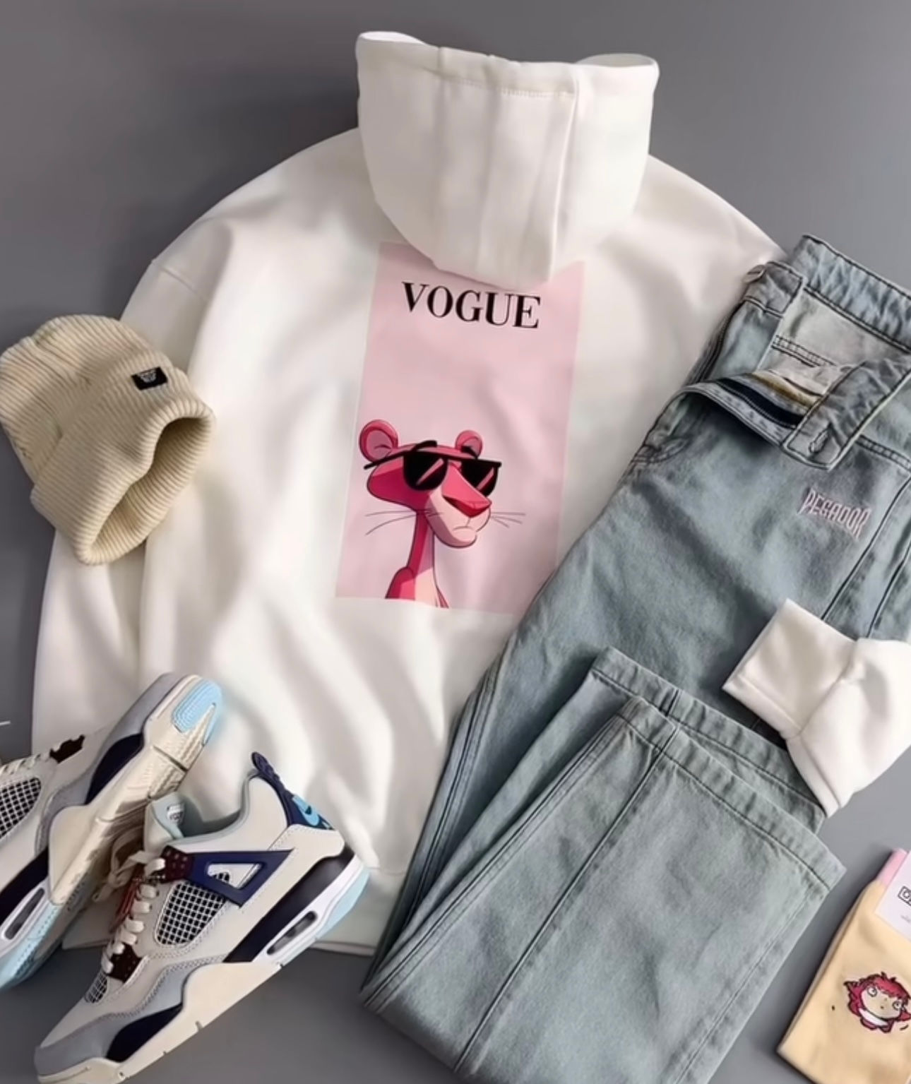 Hoodie & Jeans COMBO ⭐⭐⭐⭐(4.4/5)