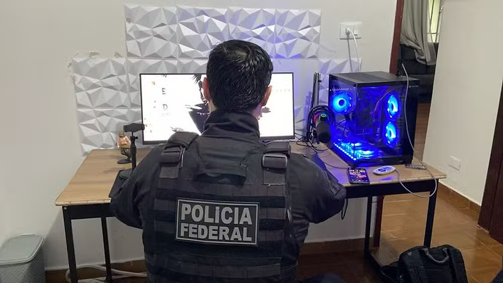 Polícia Federal deflagra operação em Boa Vista contra armazenamento de conteúdo de abuso sexual infantil.