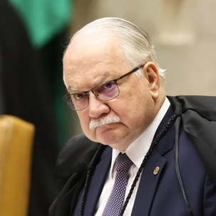 Fachin retira pedido de Moraes contra Mendonça do Inquérito das Fake News e abre prazo para manifestações.