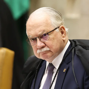Fachin retira pedido de Moraes contra Mendonça do Inquérito das Fake News e abre prazo para manifestações.