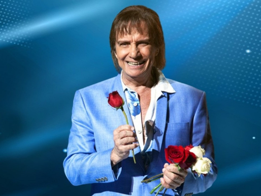 O "Rei" em Solo Macuxi: Roberto Carlos faz escala técnica no Aeroporto de Boa Vista.