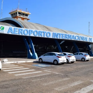 Mulher é presa no Aeroporto de Boa Vista com 33 quilos de skunk escondidos em bagagem.