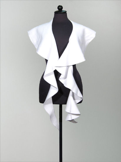 kleiner LaLus Umhang aus fein geschorenem PE - Fleece