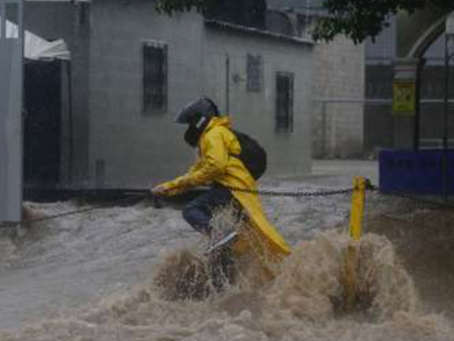 Gran temporal golpea a El Salvador