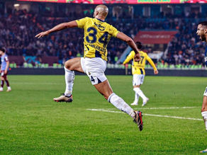 Fenerbahçe, Sivasspor’a gol yağdırdı: Ligde üst üste üçüncü galibiyet