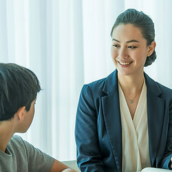 IGCSE Chinese tutor teaching a private Mandarin lesson in HK