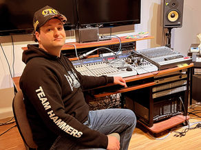 SAMMY SEBASTIAN STOPPED IN FOR A CHAT