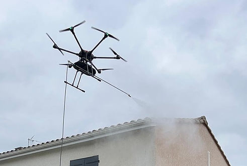 Démoussage par drone