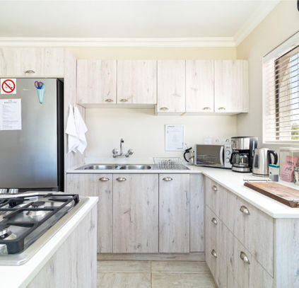 20211025_174927.jpgMon Reve Estate Accommodation cottages - kitchen