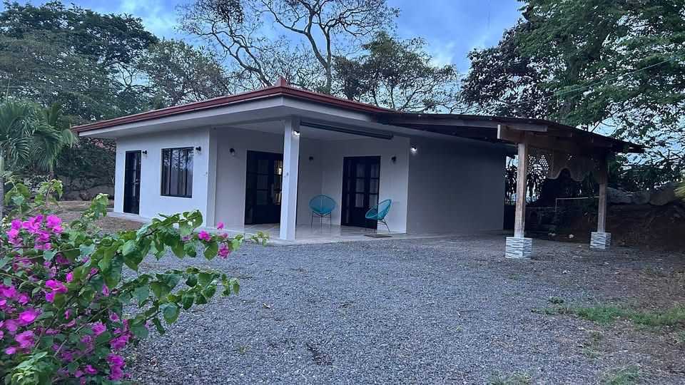 Fully Furnished Home in Atenas – All Utilities Included