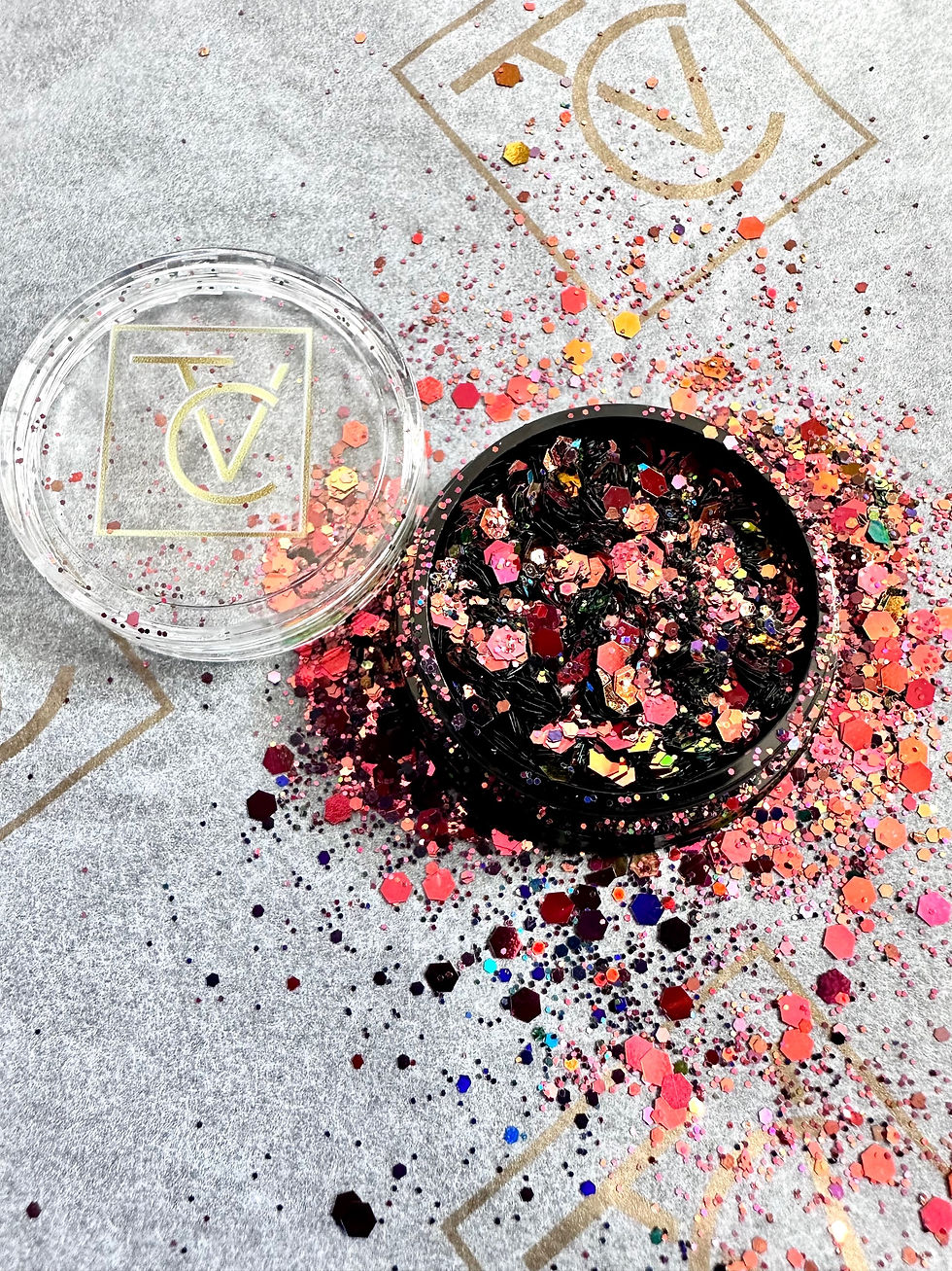 Thumbnail: The Carnival Vibe Fashionable Glitter