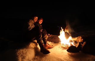Experience the magic of the Northern Lights with our guided evening tour, offering photography workshops