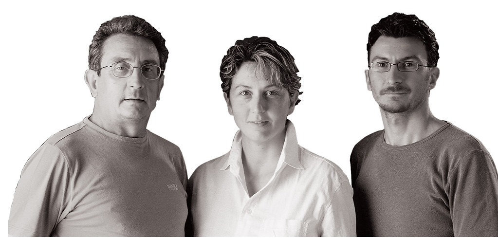 gruppo-aguzzi-sfondo-Bianco.jpg