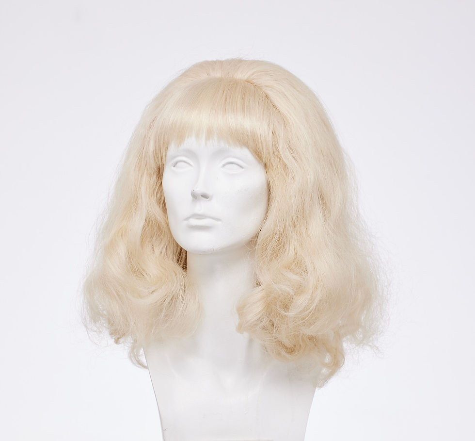 Kunsthaar Perücke 186 pale blonde Beehive