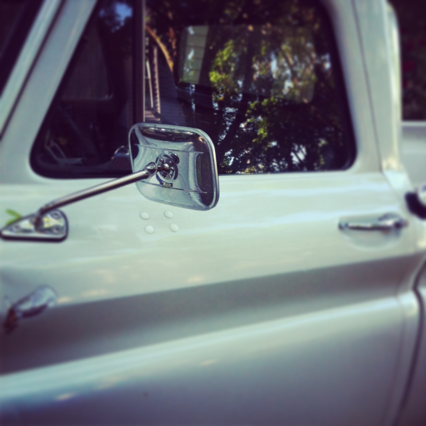 sigrid_boyer_white_truck