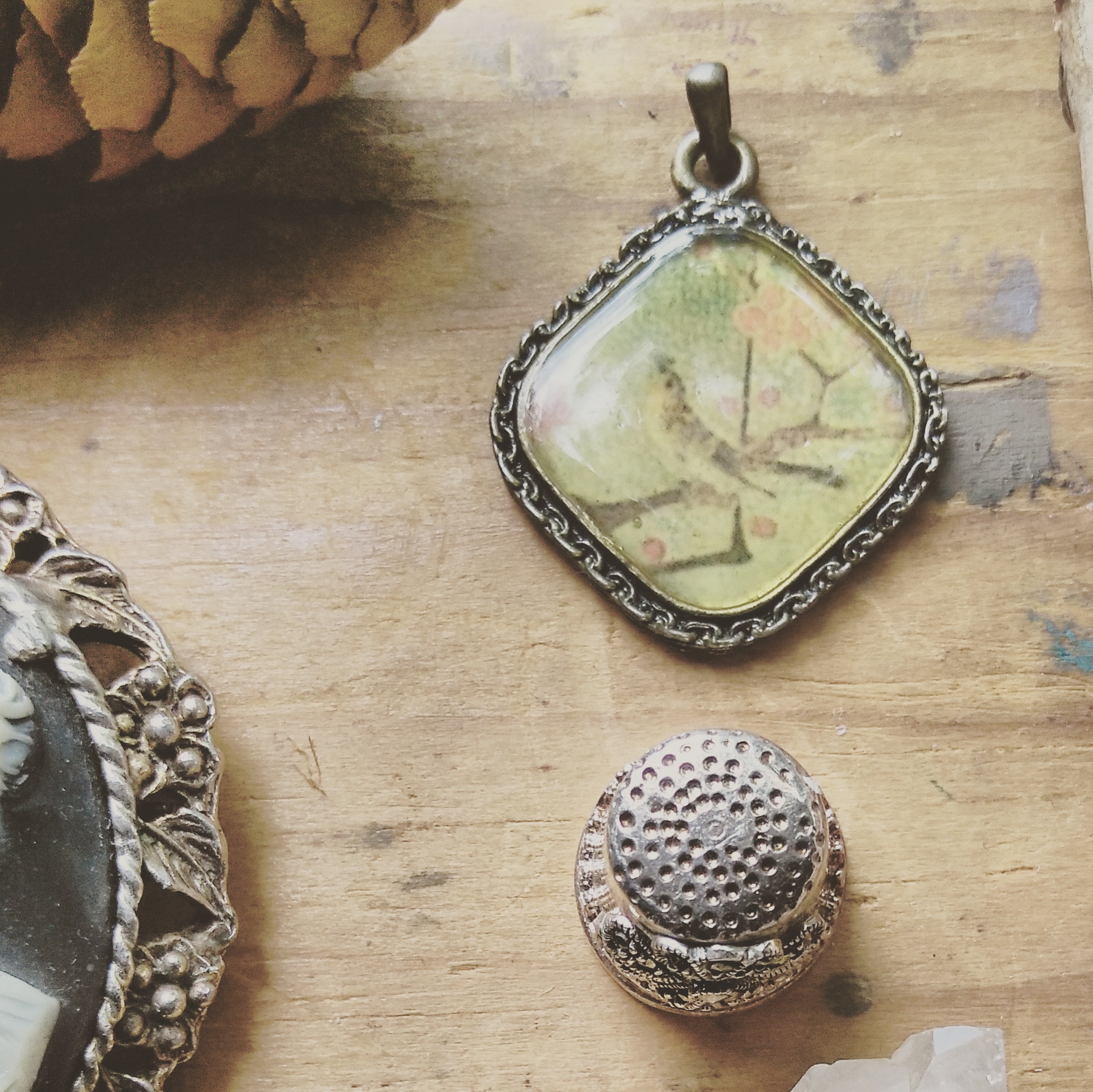 american tumbleweed_pendant_bird1