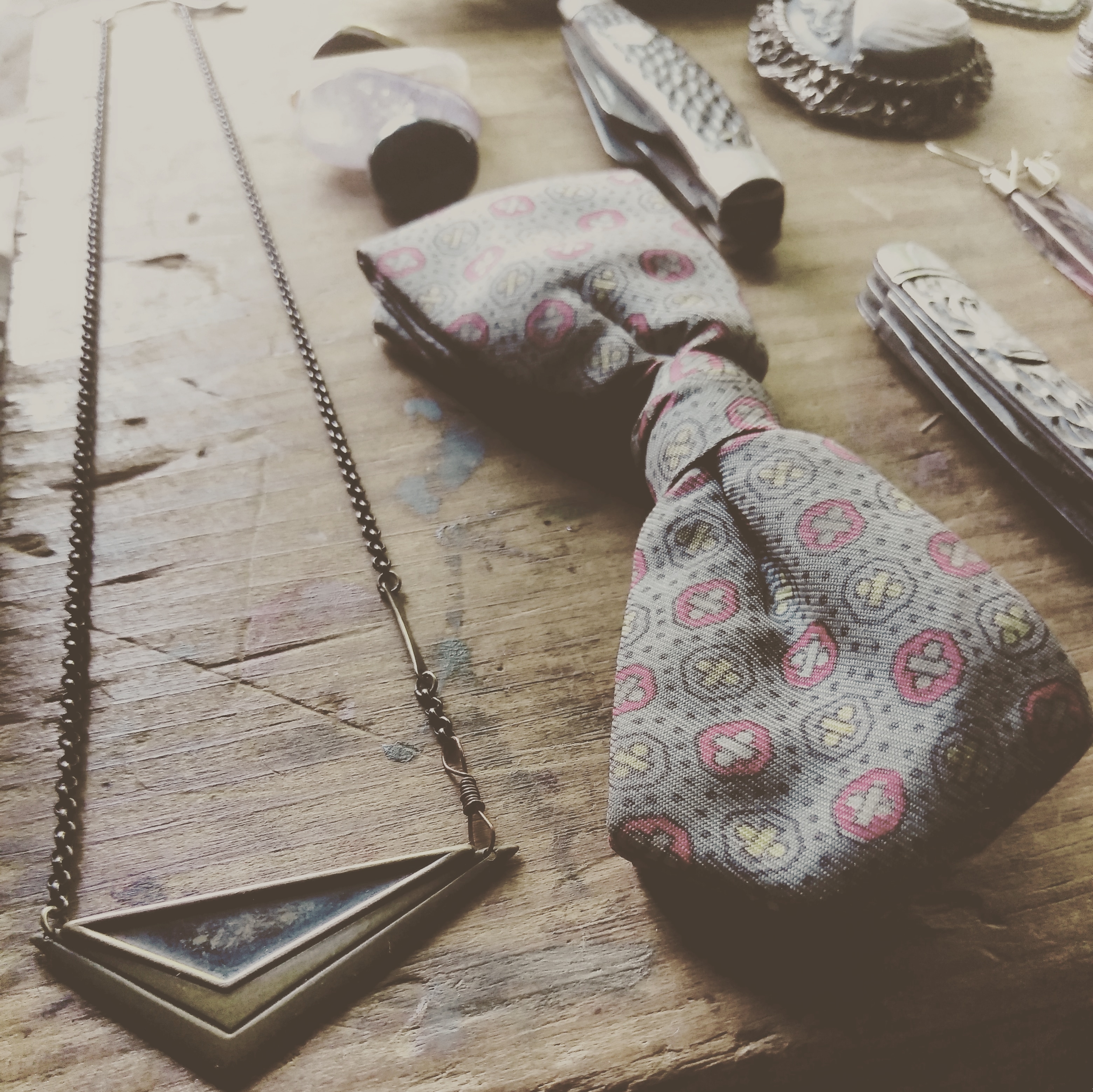 american tumbleweed_trianle pendant