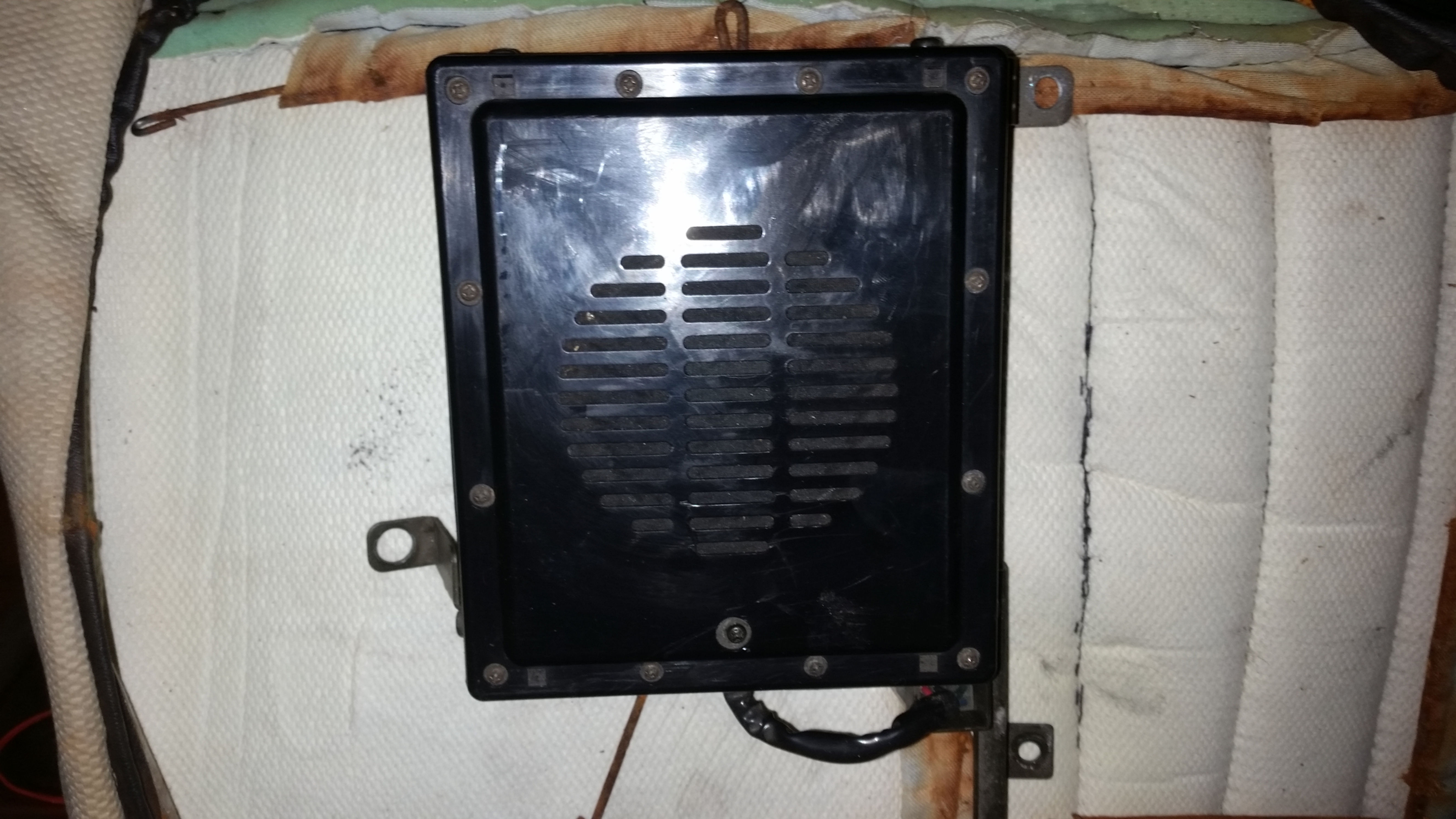 Toyota MR2 MK1 radio sub amp