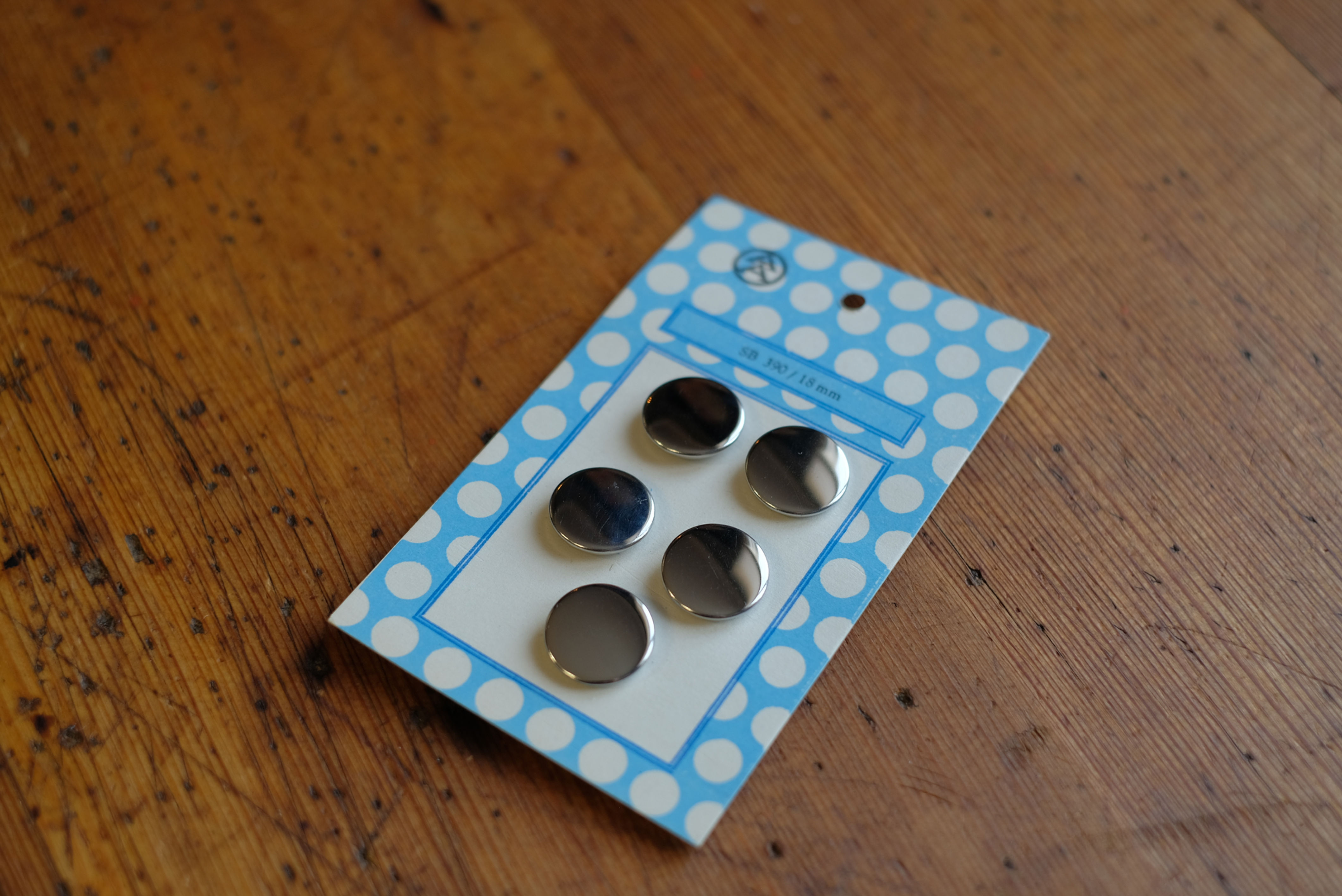 Vintage button flat- 18mm silver