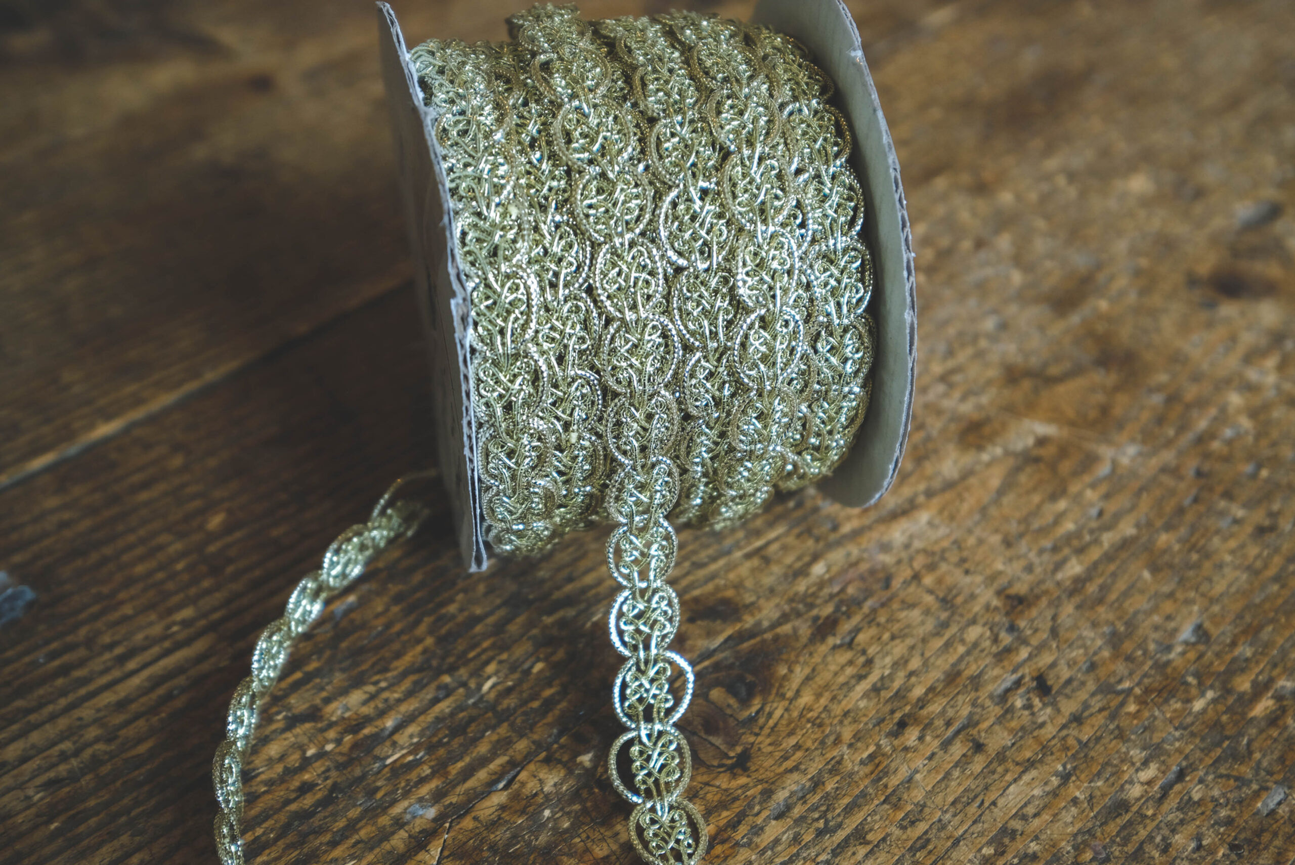 Decoration trim- light gold