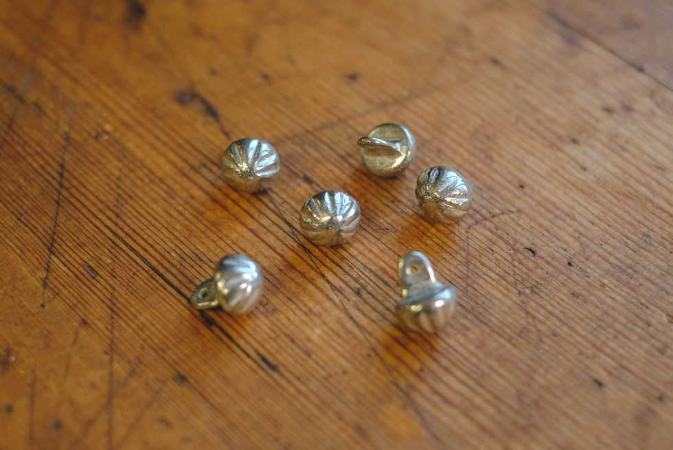 Miniatyrbild: Medieval tin button 4.- muschroom 13mm