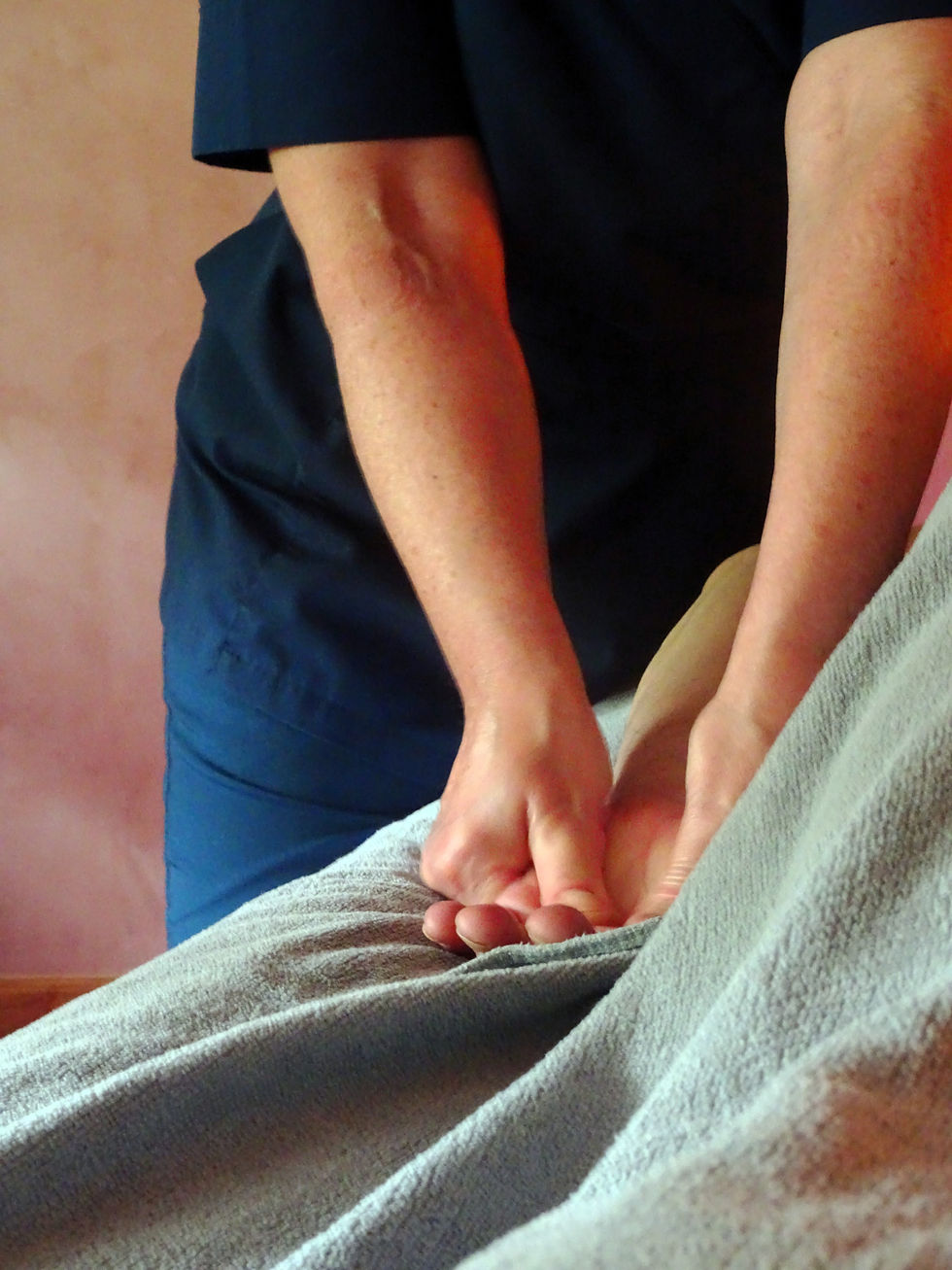 soin massage relaxant en centre bien-être hôtel Provence ambiance chaleureuse
