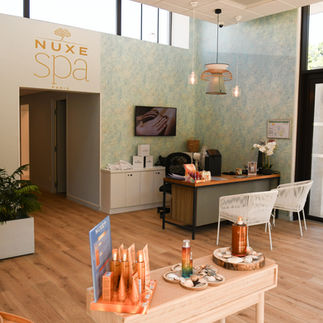 Entrée du spa NUXE des Bains des Alpes à Aix‑les‑Bains, cadre élégant et accueillant