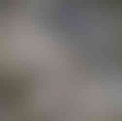 VTT enduro dans les Terres Noires avec grip parfait après la pluie terrain technique et flow naturel