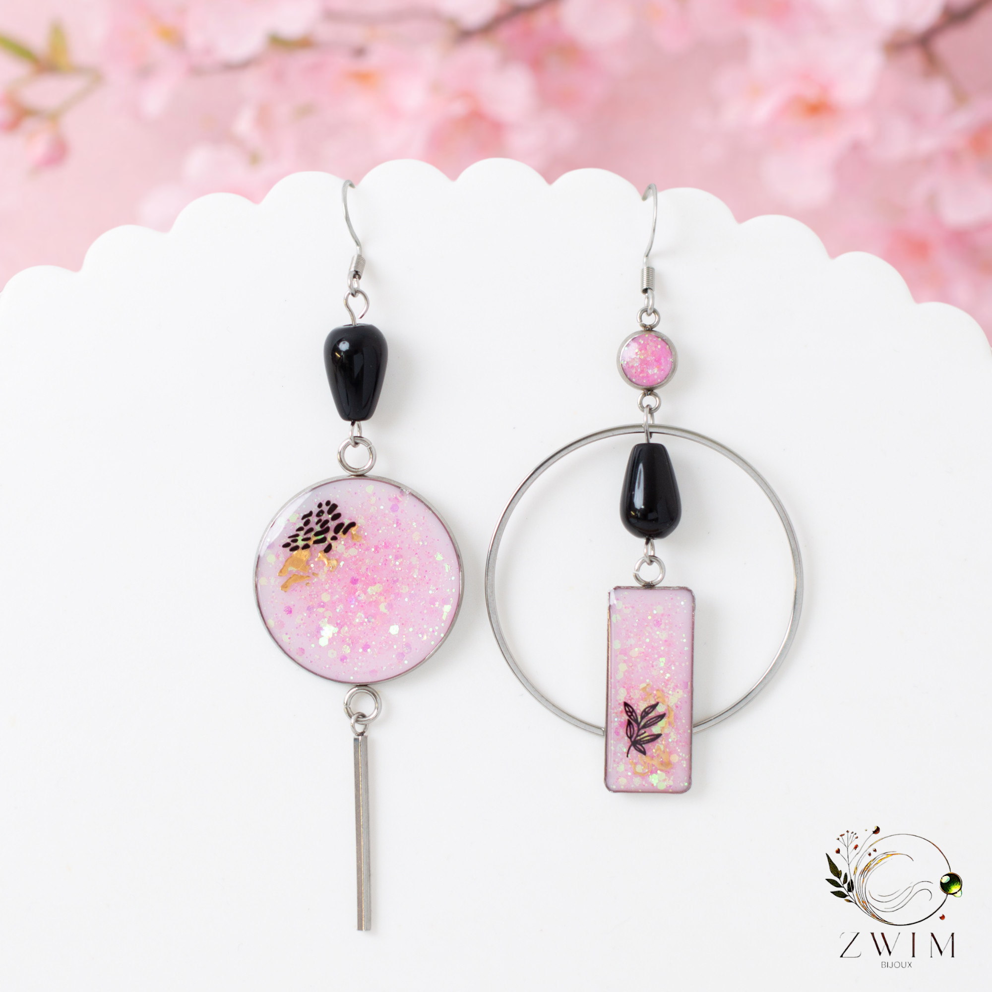 Boucles d’oreilles asymétriques en onyx noir